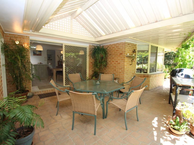 2 Sandpiper Place, Green Point NSW 2251