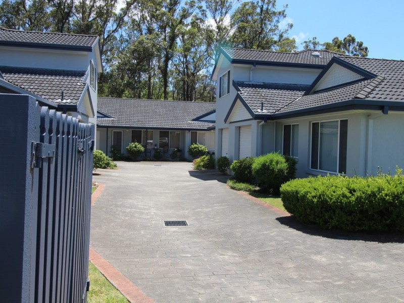 Villa 6/50-52 Karalta Road, Erina NSW 2250