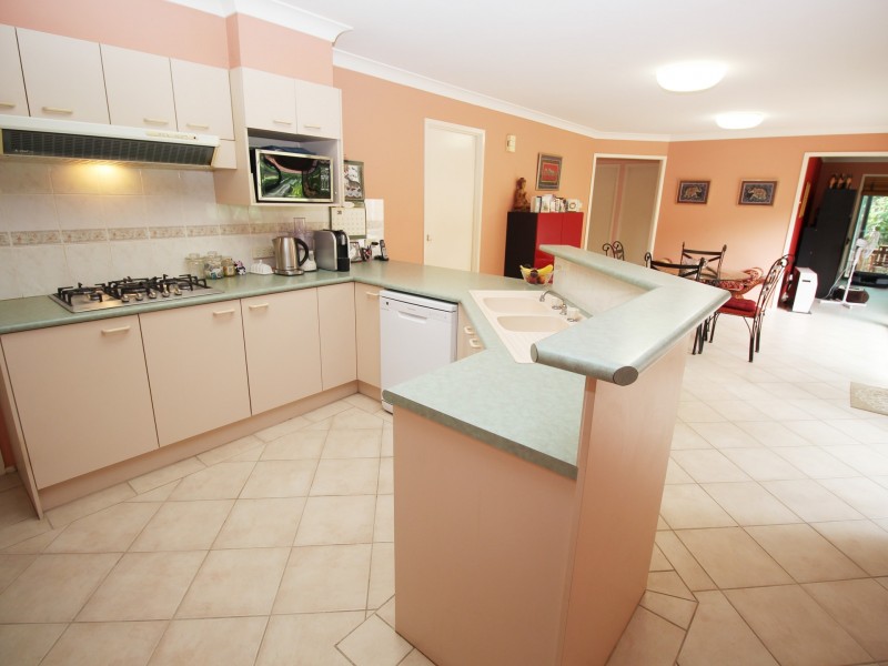 8 Legge Place, Green Point NSW 2251