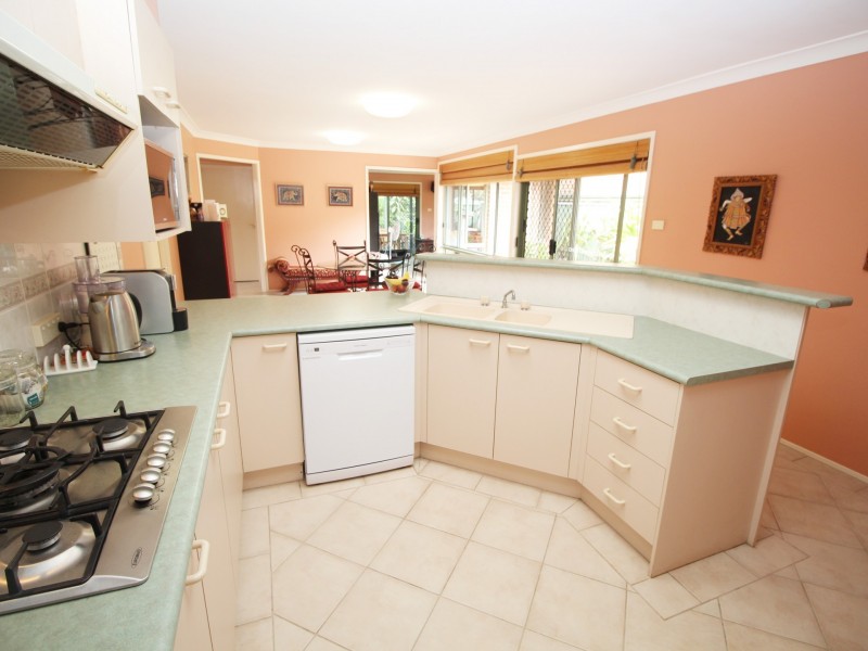 8 Legge Place, Green Point NSW 2251