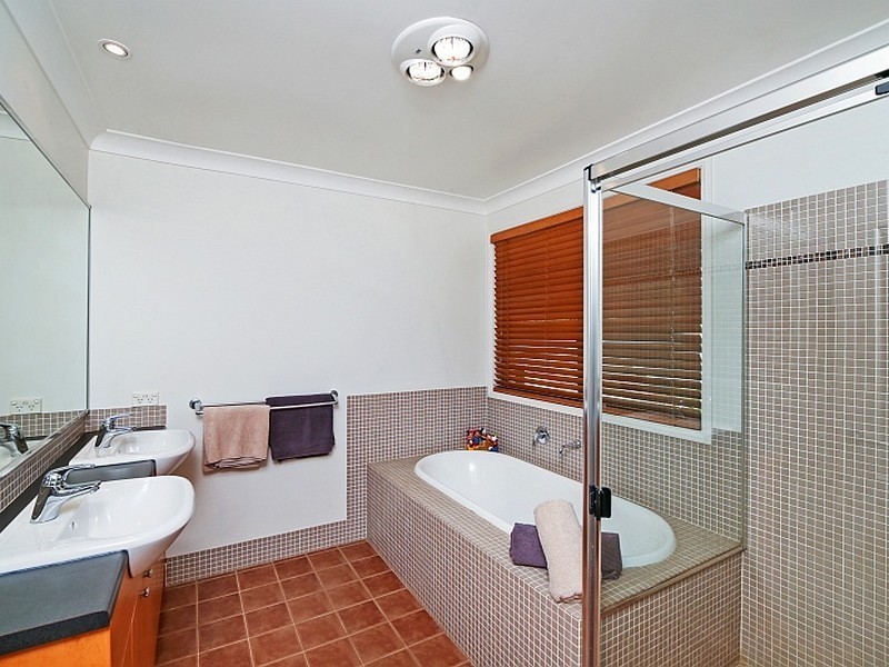 9 Eucalyptus Place, Green Point NSW 2251