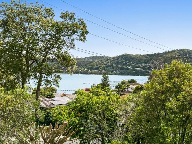 24 Coogee Road, Point Clare NSW 2250