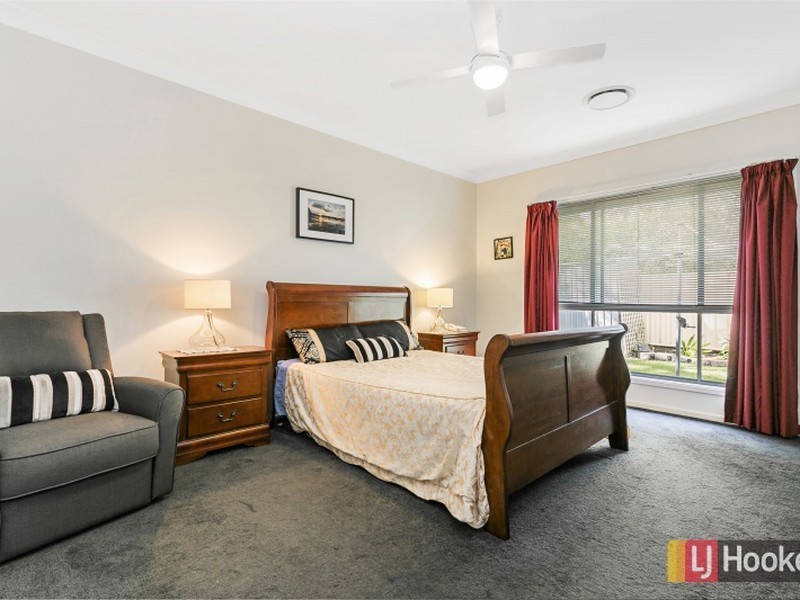 6 Belshaw Place, Bateau Bay NSW 2261