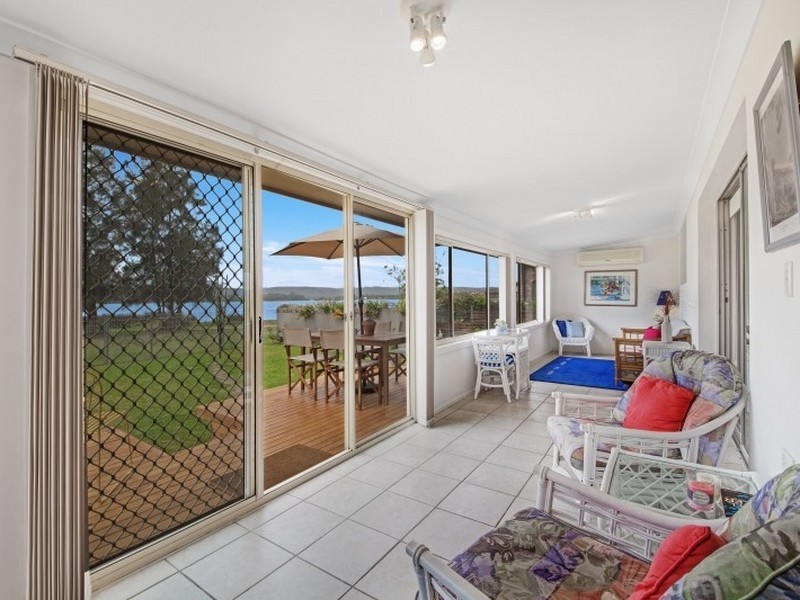 92 Broadwater Drive, Saratoga NSW 2251