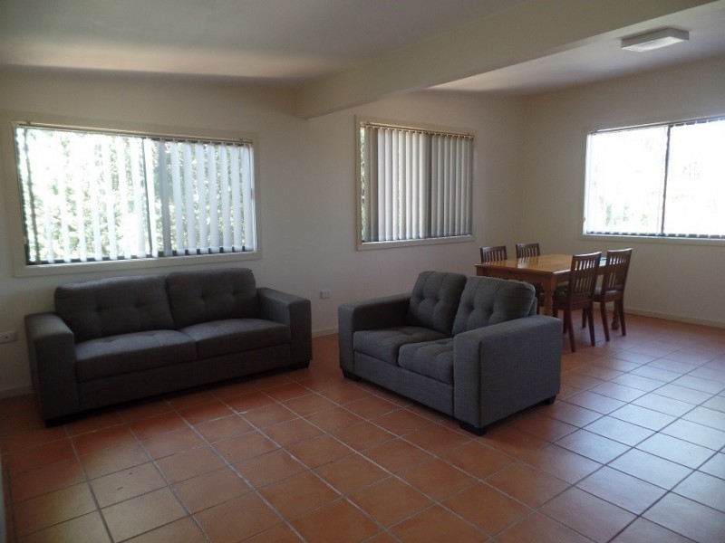 12 Girraween Avenue, Erina NSW 2250