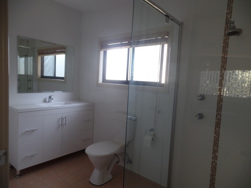 12 Girraween Avenue, Erina NSW 2250