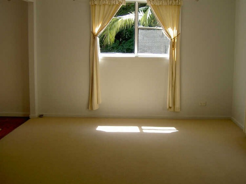 42 Digby Road, Erina NSW 2250