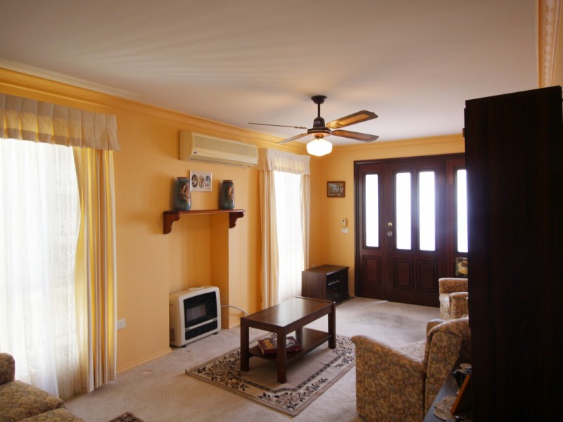 10 Second Ave, Broadland Estate, Green Point NSW 2251