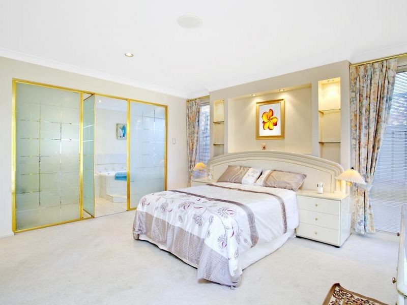 11 Bronzewing Drive, Erina NSW 2250