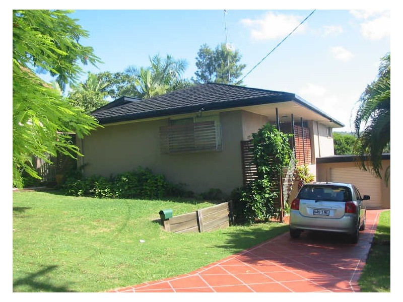 27 Valencia St, Maroochydore QLD 4558