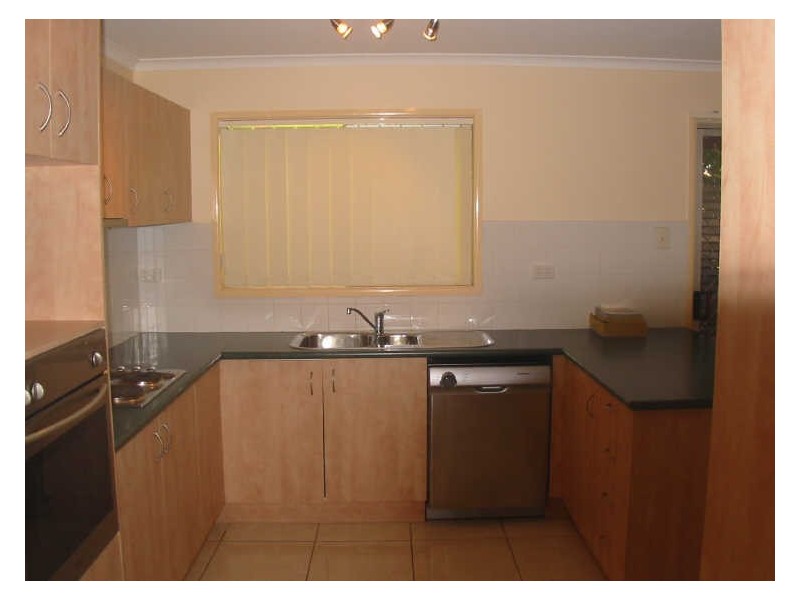27 Valencia St, Maroochydore QLD 4558
