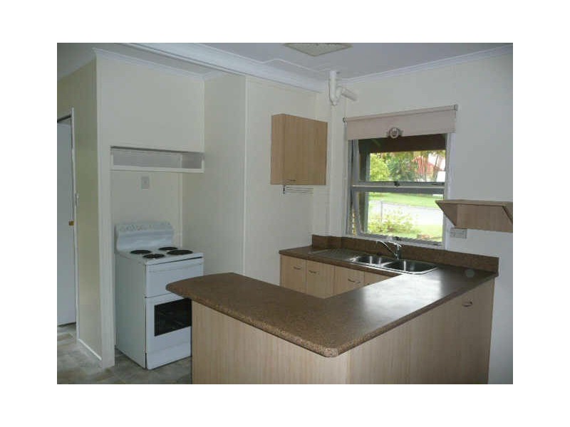 2/5 Yorlambu Parade, Maroochydore QLD 4558