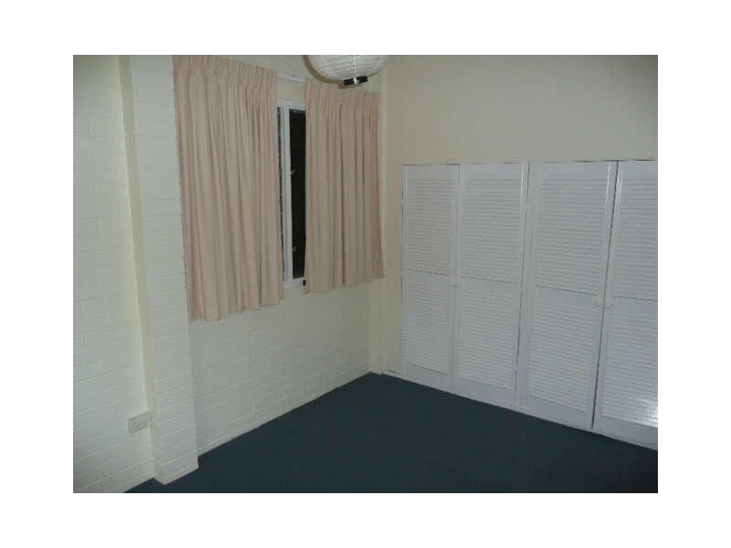 2/5 Yorlambu Parade, Maroochydore QLD 4558