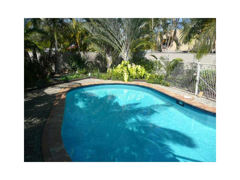 27 Cypress Street, Kuluin QLD 4558