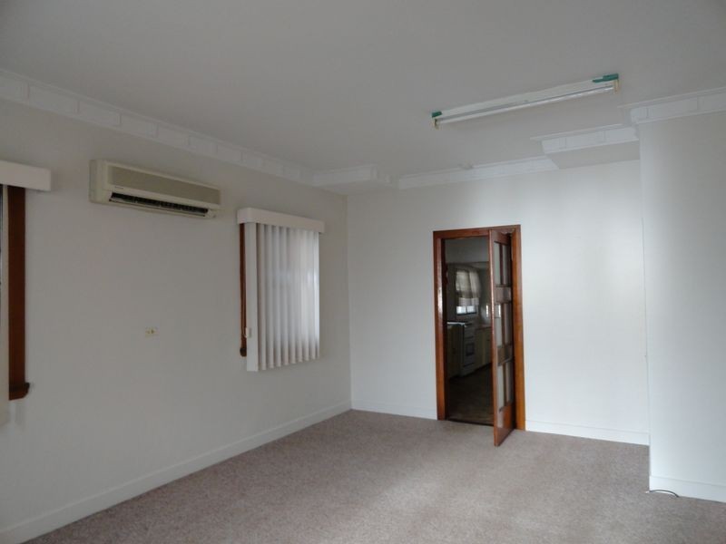 27 Anzac Ave, Maroochydore QLD 4558