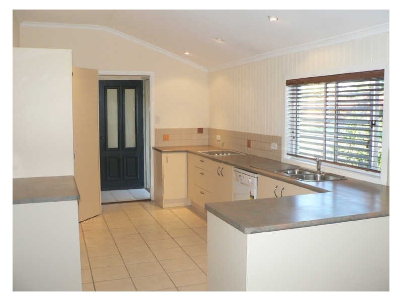 64 Allambie St, Maroochydore QLD 4558