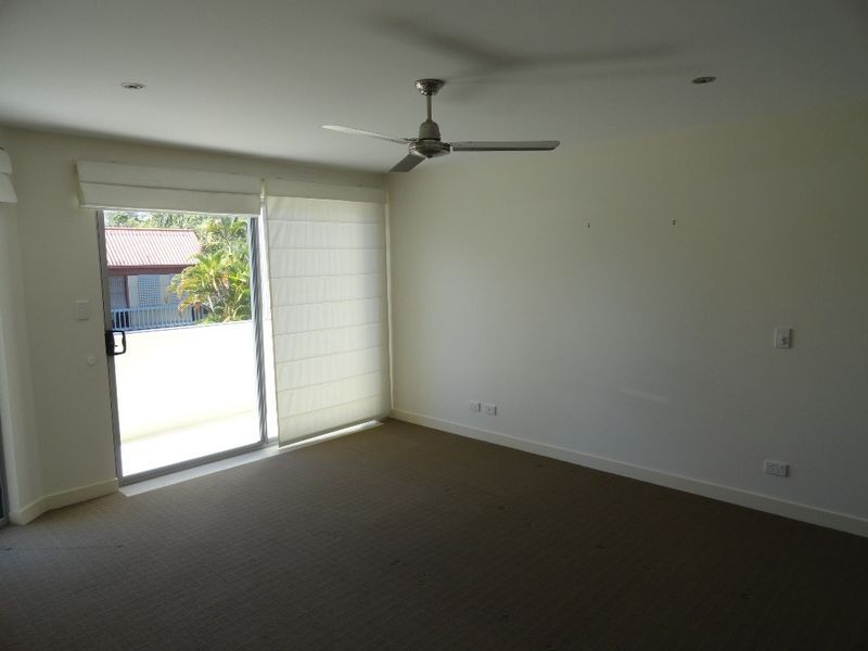 2/8 Leo Crescent, Alexandra Headland QLD 4572