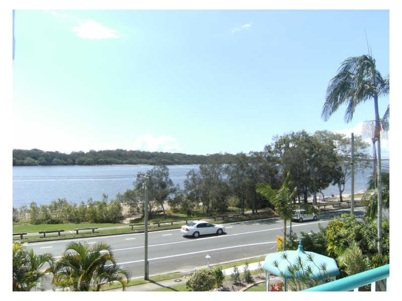 8/153 Bradman Ave, Maroochydore QLD 4558