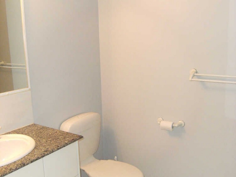 8/153 Bradman Ave, Maroochydore QLD 4558