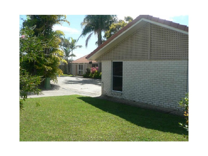 6 Greenvale Court, Little Mountain QLD 4551