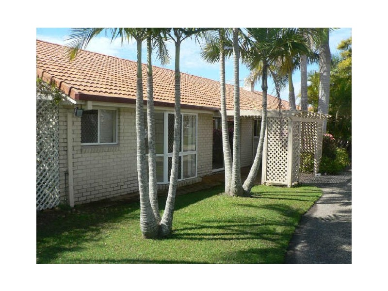 6 Greenvale Court, Little Mountain QLD 4551