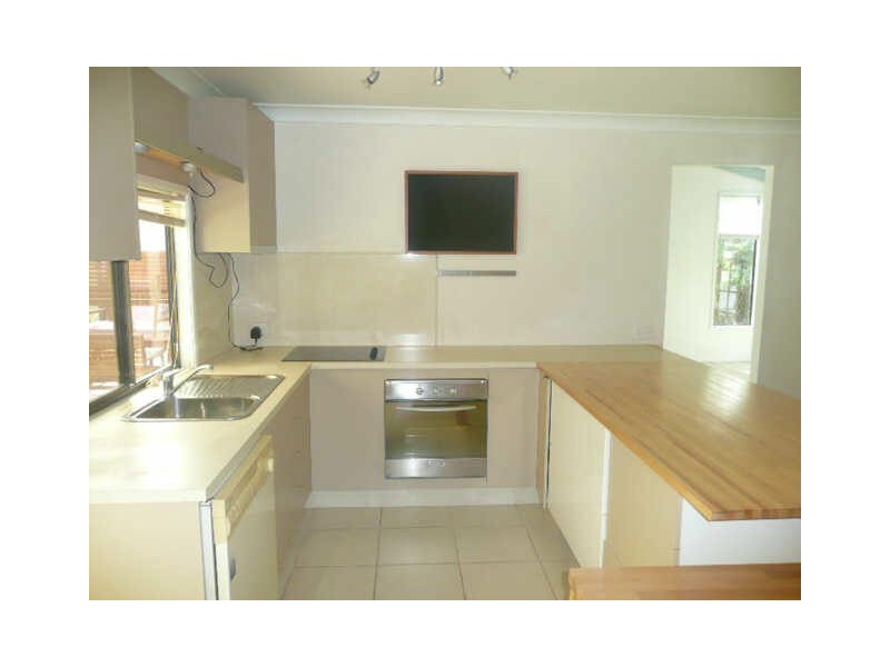 17 Cadagi Court, Kuluin QLD 4558