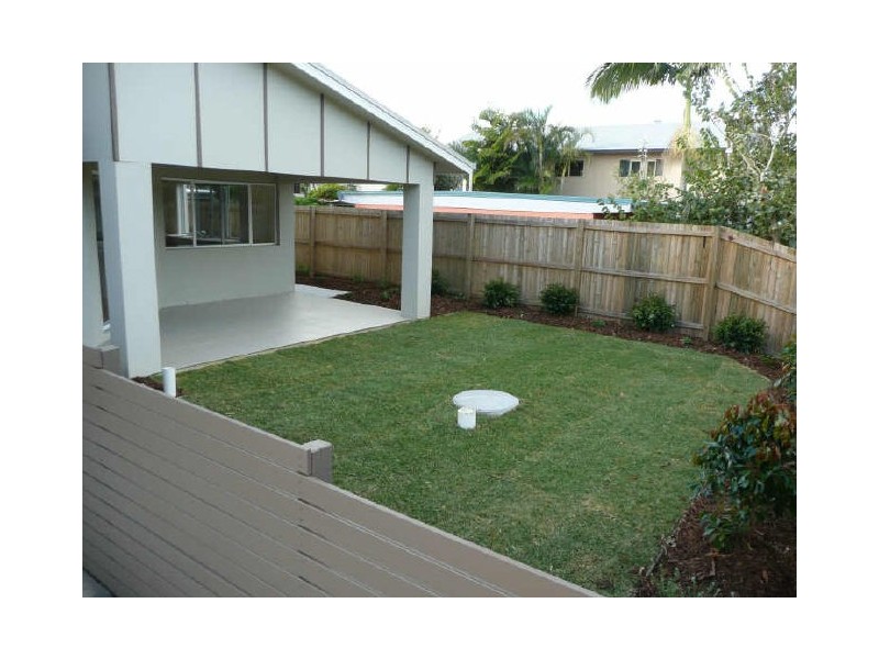 18 Sycamore Street, Mudjimba QLD 4564