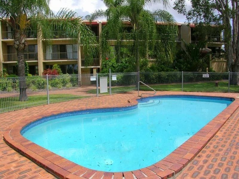 1/77 Bradman Avenue, Maroochydore QLD 4558