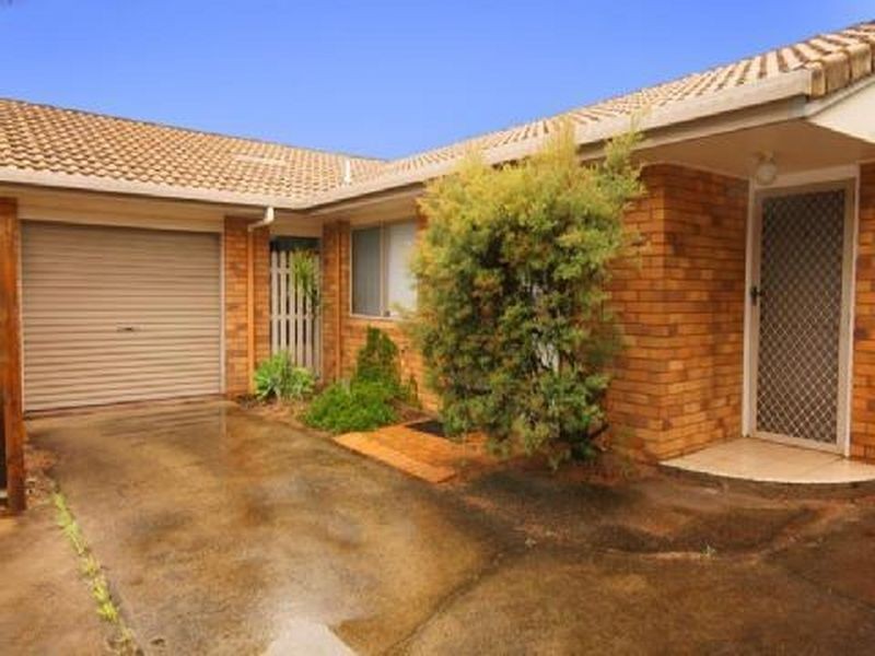2/4 Becky St, Kuluin QLD 4558