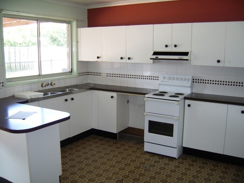 16 Pinaroo St, Battery Hill QLD 4551