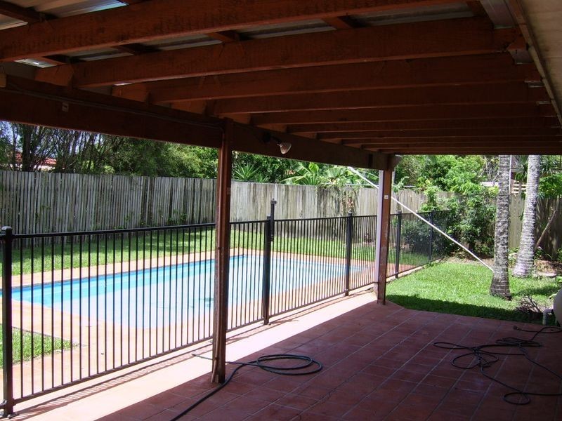 16 Pinaroo St, Battery Hill QLD 4551