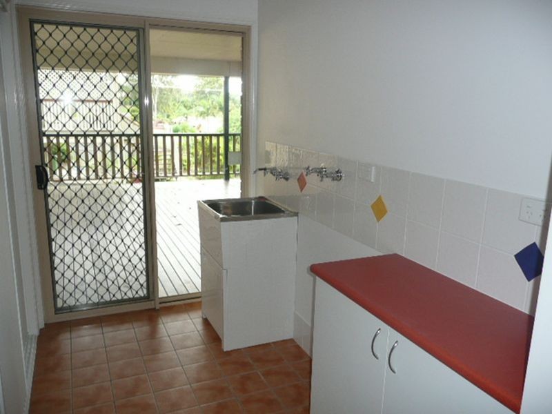 300 Main Road, Kuluin QLD 4558