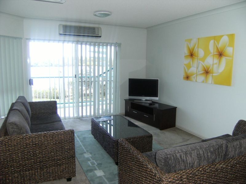 8/153 Bradman Avenue, Maroochydore QLD 4558