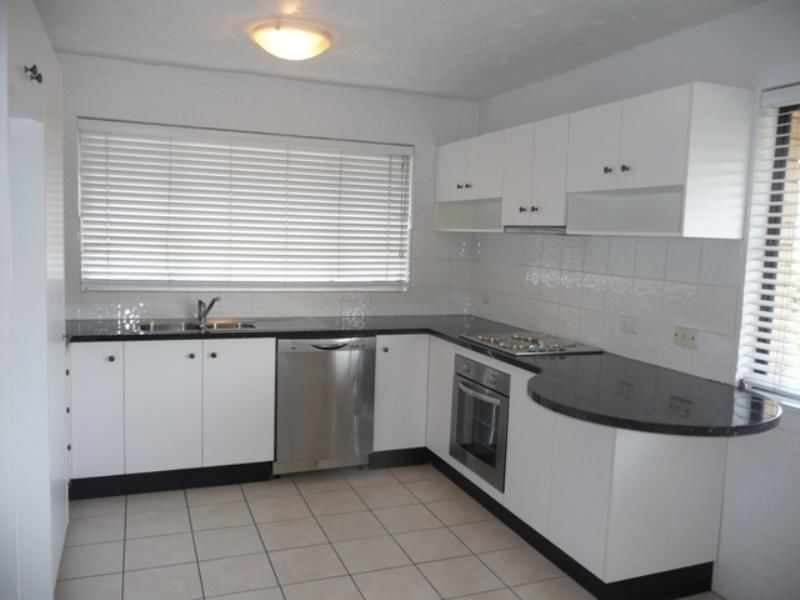 4/30 Goonawarra Drive, Mooloolaba QLD 4557