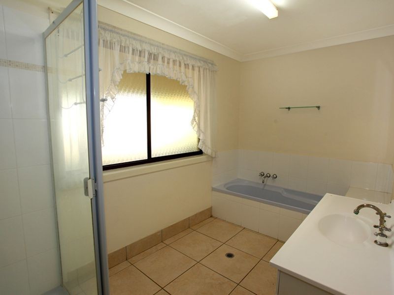 11 Melaleuca St, Kuluin QLD 4558