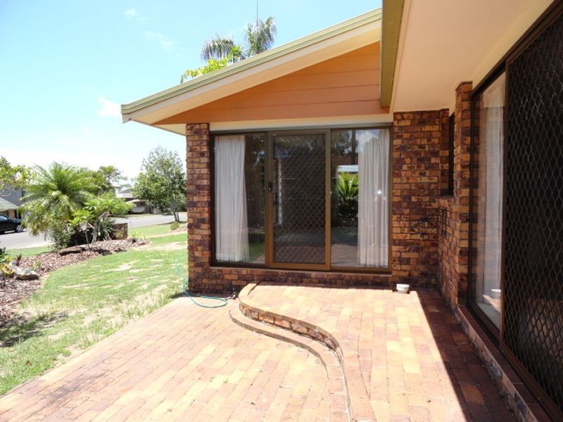4 Dotterell Dr, Bli Bli QLD 4560