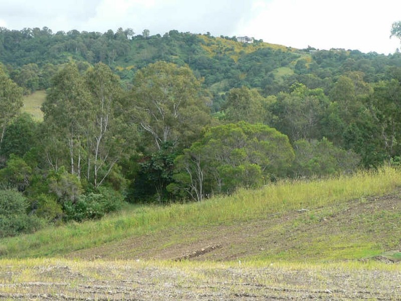 213 Nambour Mapleton Rd, Nambour QLD 4560