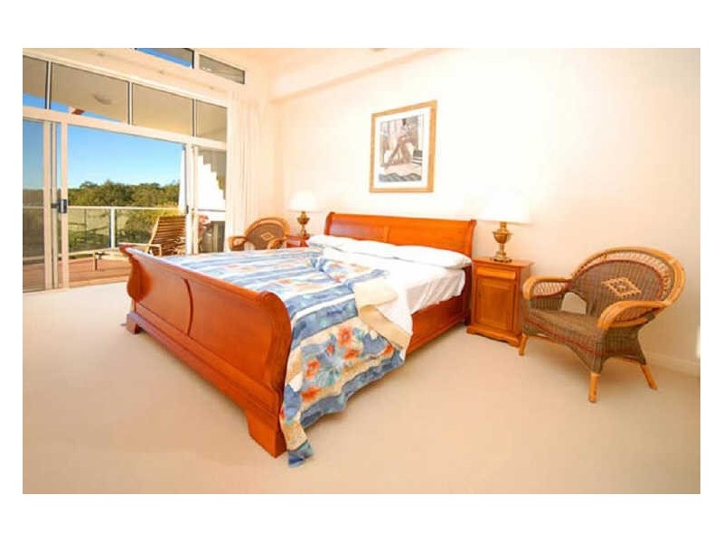 42/179 Ocean Dr, Twin Waters QLD 4564