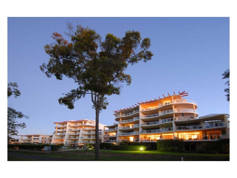 42/179 Ocean Dr, Twin Waters QLD 4564