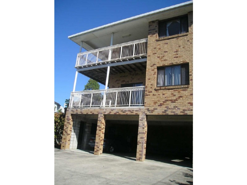 7 Yakola Parade, Alexandra Headland QLD 4572