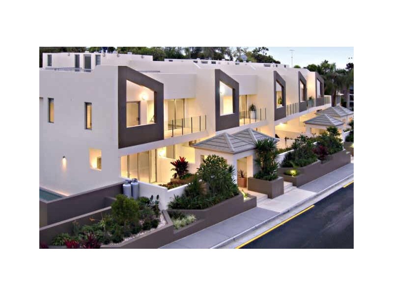 3/8 Leo Cres, Alexandra Headland QLD 4572