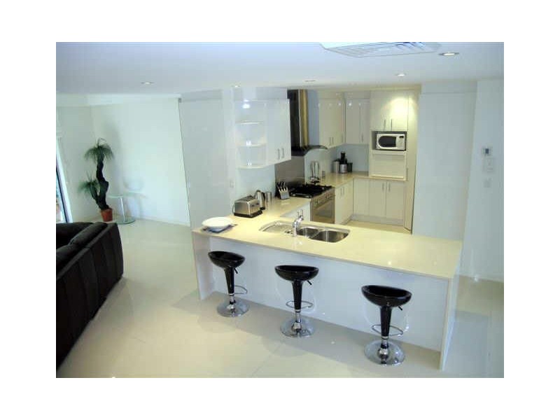 3/8 Leo Cres, Alexandra Headland QLD 4572