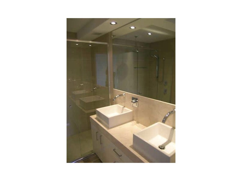 3/8 Leo Cres, Alexandra Headland QLD 4572