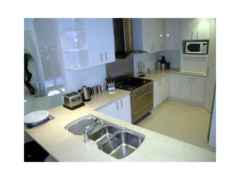 3/8 Leo Cres, Alexandra Headland QLD 4572