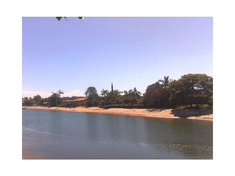 44 Schirrmann Dr, Maroochydore QLD 4558