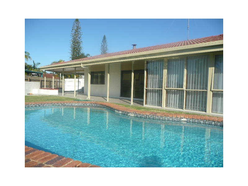 44 Schirrmann Dr, Maroochydore QLD 4558