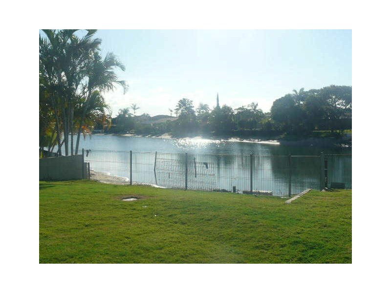 44 Schirrmann Dr, Maroochydore QLD 4558