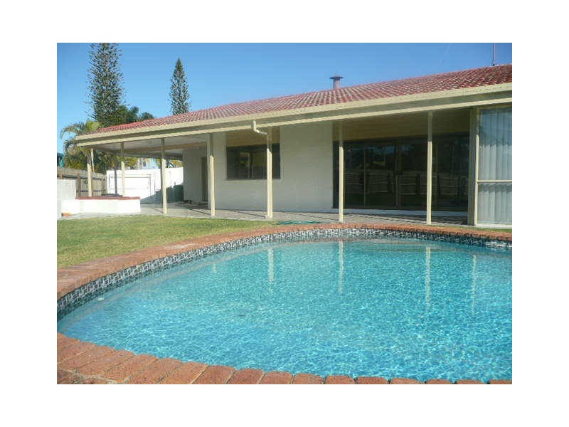 44 Schirrmann Dr, Maroochydore QLD 4558