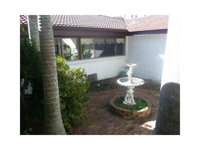 44 Schirrmann Dr, Maroochydore QLD 4558
