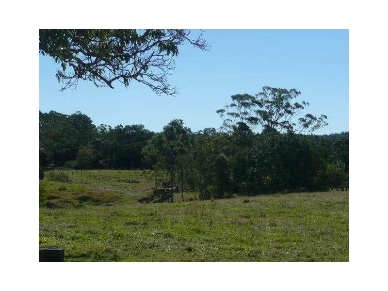 44 Diamond Valley Rd, Mooloolah Valley QLD 4553